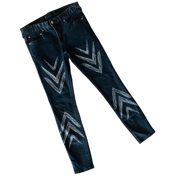 FREE People Jean Black Denim Chevron Arrow Print Mid Rise Skinny Jeans Size 26 - Picture 5 of 10
